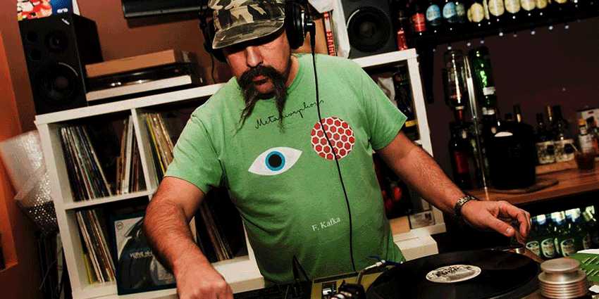 neil at the decks